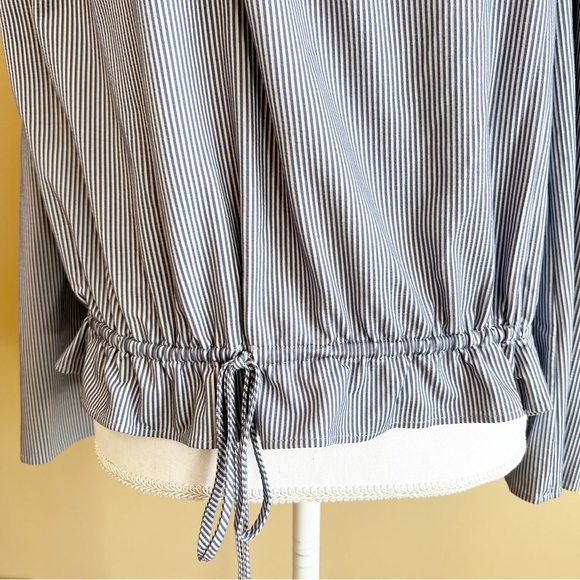 THEORY Odetta stretch off shoulder blouse seersucker size small blue white - Picture 3 of 8